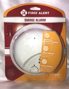 FIRST ALERT Smoke Alarm 9120B Hardwired Battery Backup NEW